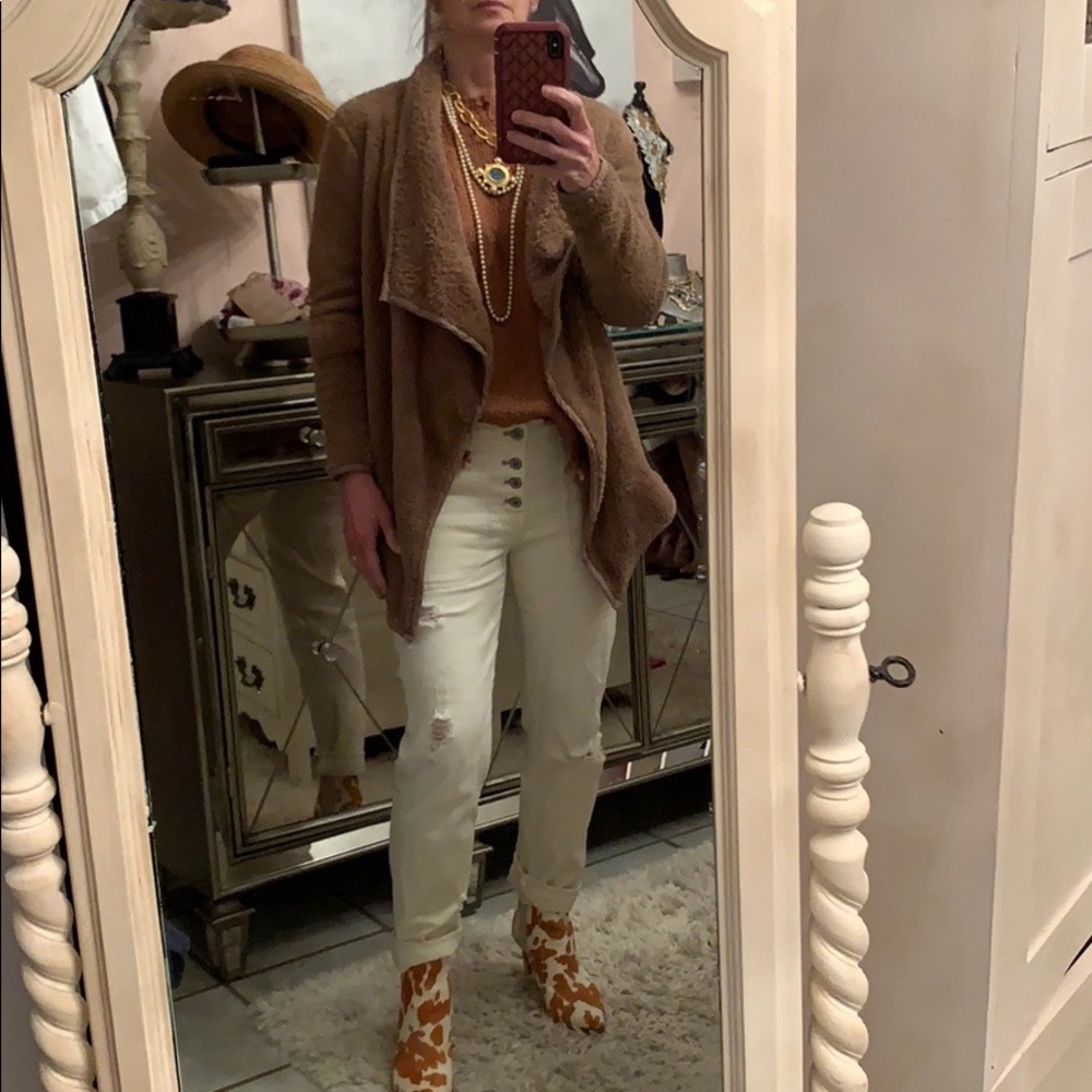 Cute Teddy/Cozy Cardigan - Picture 3 of 11